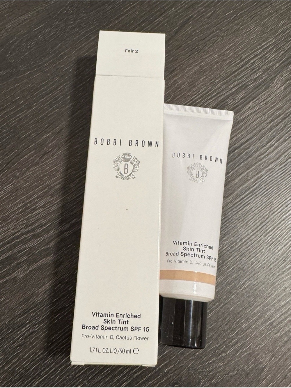 Bobbi Brown Vitamin Enriched Hydrating Skin Tint SPF 15 ~ Fair 2 ~50ml
